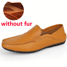 Load image into Gallery viewer, Jintoho Size Lớn 35-47 Slip On Nam Cho Nữ Xuân Thu Nam Mộc Mạch Trà Giày Nam Da Thật Chính Hãng của Đế Giày
